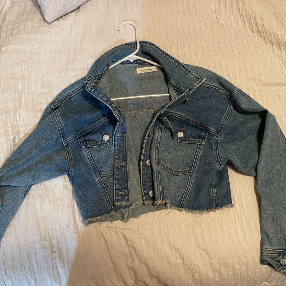 Pacsun cropped denim jacket size small